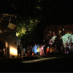 spectacle Jeanne d'Arc à Vaucouleurs.de Marc Joseph SIGAUD. Interaction du personnage de Jeanne d'arc 3D en direct avec le public